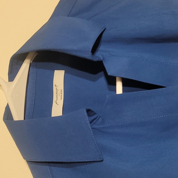 Foxcroft Women's Taylor Essential Non-iron Button-up Top Blouse Blue NWOT sz 2 - Picture 5 of 7